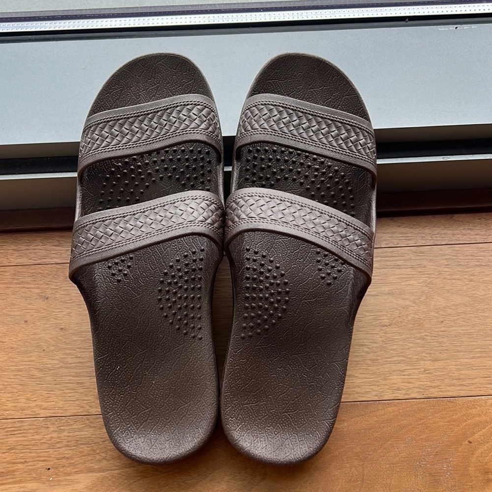 Surf-ware Slippers 12